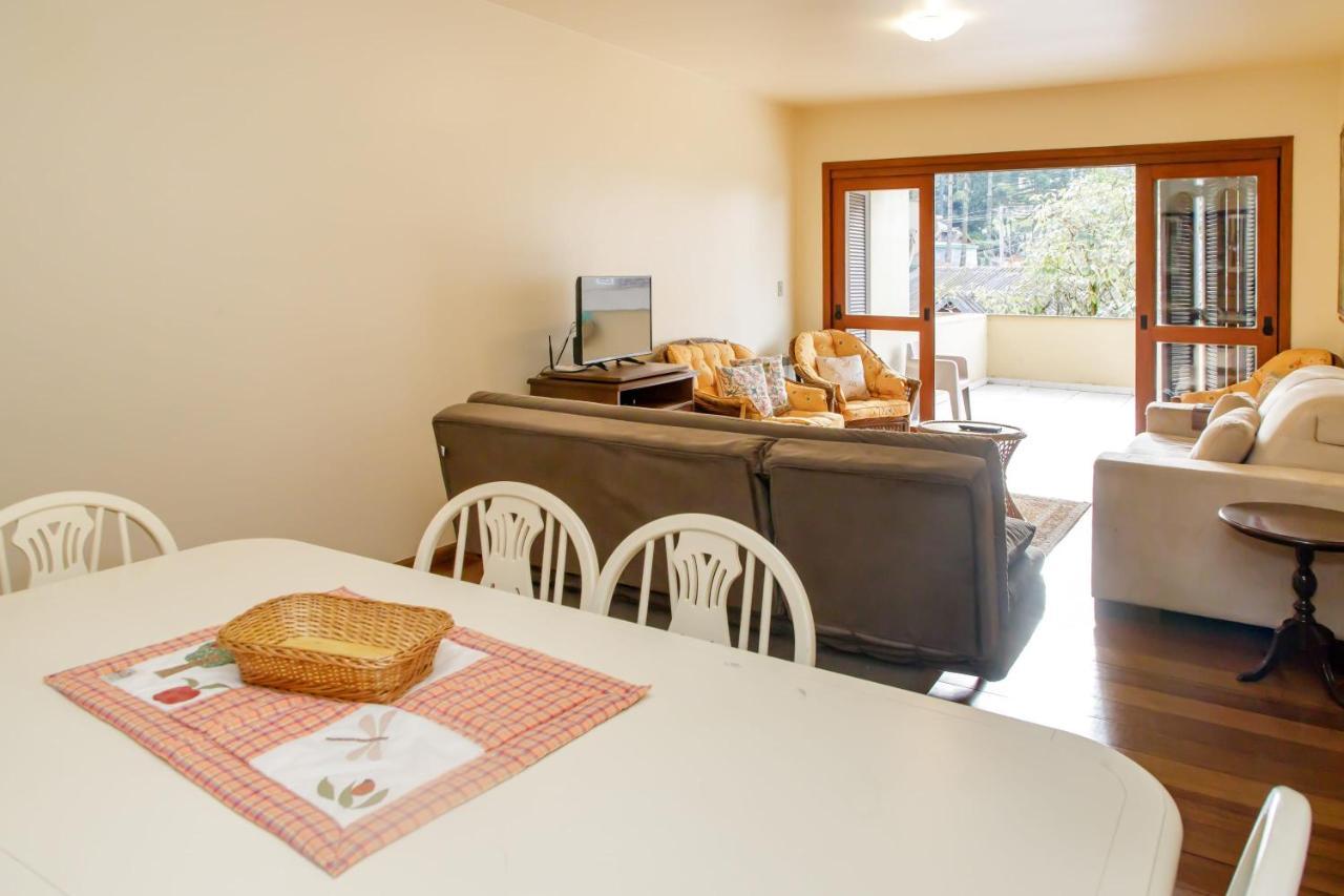 Apartamento Amplo E Aconchegante Na Av Das Hortencias No Centro De Gramado Exteriér fotografie
